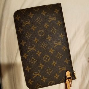 Neverfull pouch